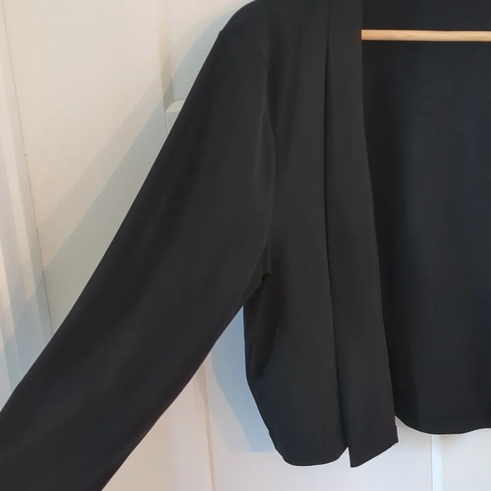 Calvin Klein Top - Picture 4 of 5